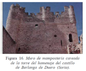 Muro de mampostería careada de la torre del homenaje del castillo de Berlanga de Duero, Soria