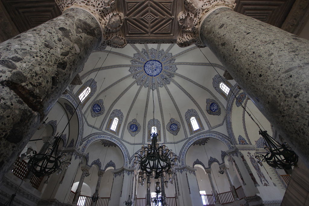 Interior de la Iglesia de los Santos Sergio y Baco © Bollweevil